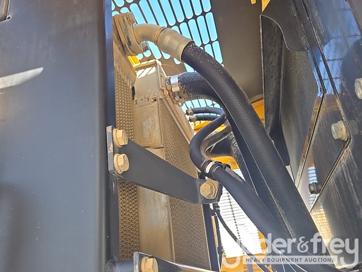 2018-komatsu-wa200-8-image-117