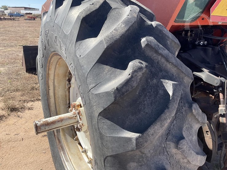 allis-chalmers-7020-image-15