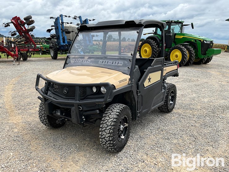 2023-john-deere-gator-image-1