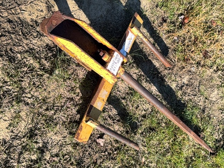 loader-bucket-bale-spear-located-at-107-jernigan-swamp-rd.,-ahoskie,-nc-image-3