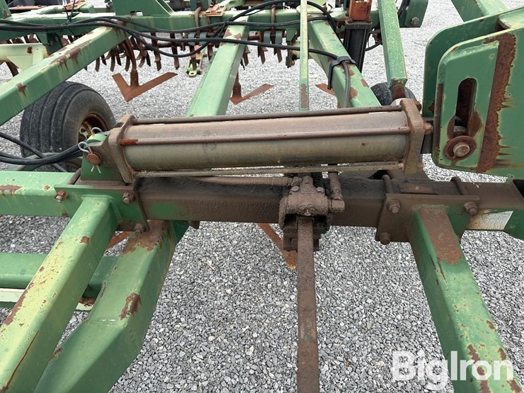 orthman-fallowmaster-930-42'-sweep-plow-image-14