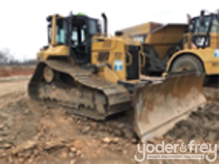 2017-caterpillar-d6n-image-8