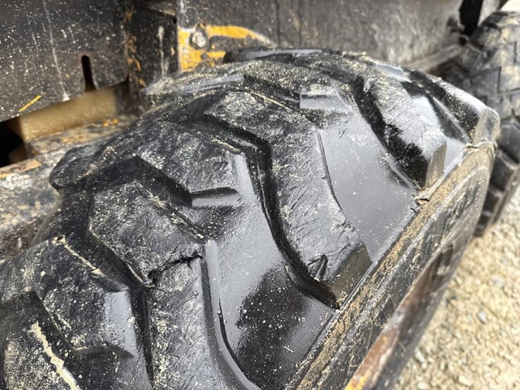 new-holland-lx885-image-58