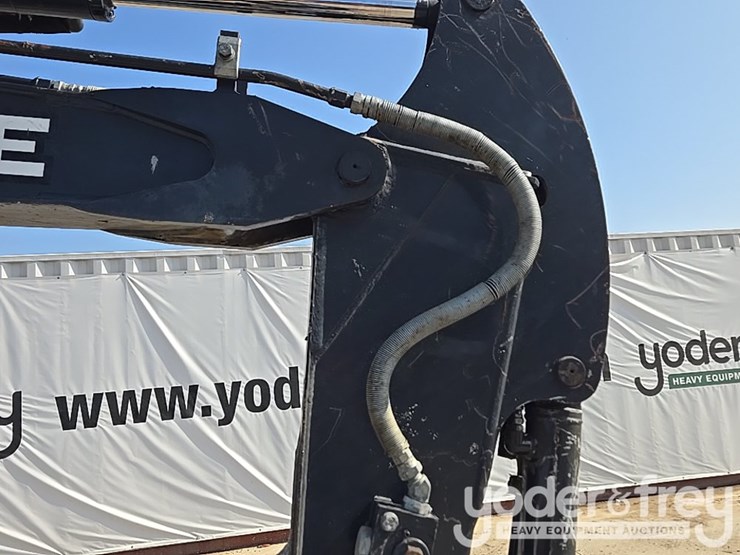 2020-deere-35g-image-48