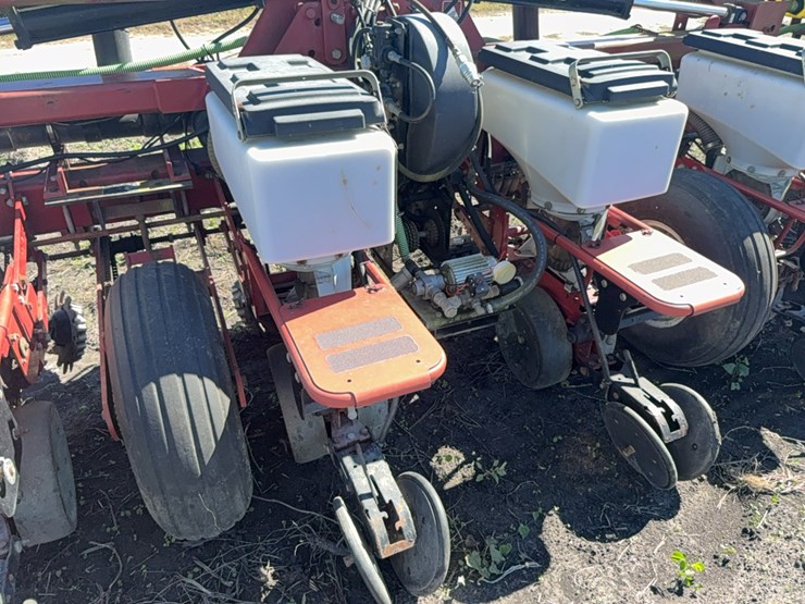 agco-white-8700-image-10