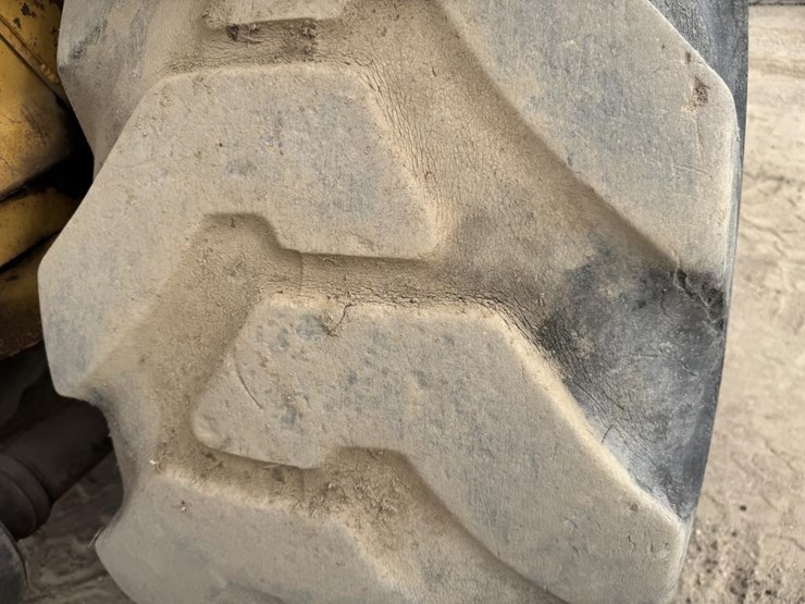 caterpillar-613b-image-46