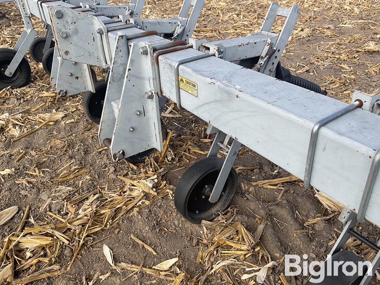 hiniker-cultivator-image-10