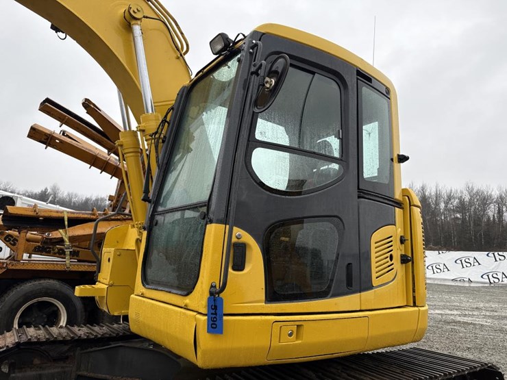 komatsu-pc138us-image-30