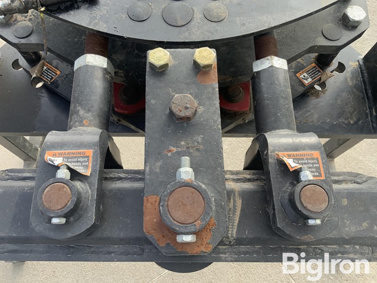 protracker-hydraulic-steering-hitch-image-15