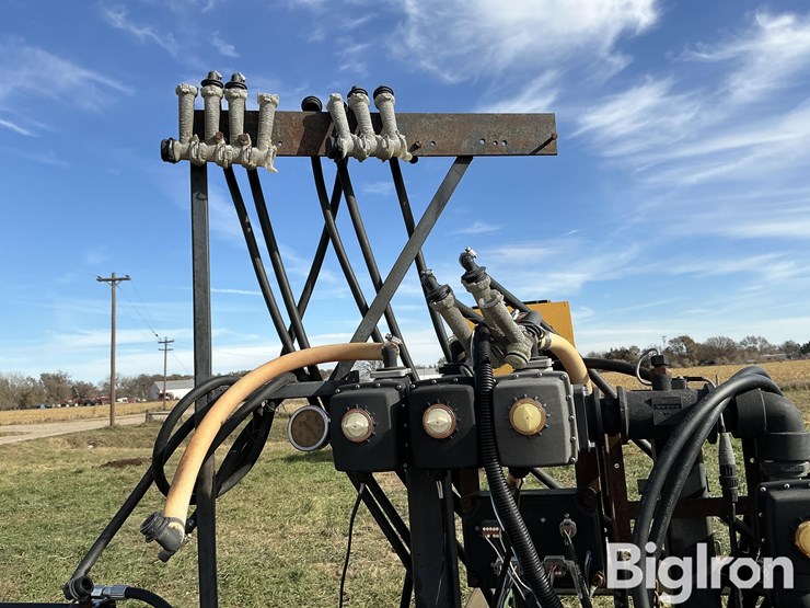 strip-cat-strip-tiller-image-11