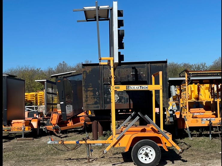 #6315-•-2018-solar-tech-arrow-board-(trailer-#37150),-no-title-image-3