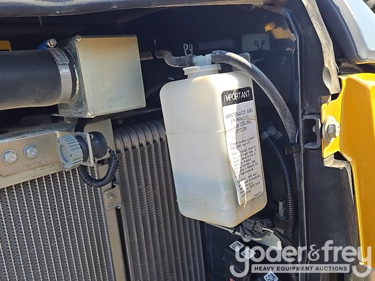 2019-deere-35g-image-57