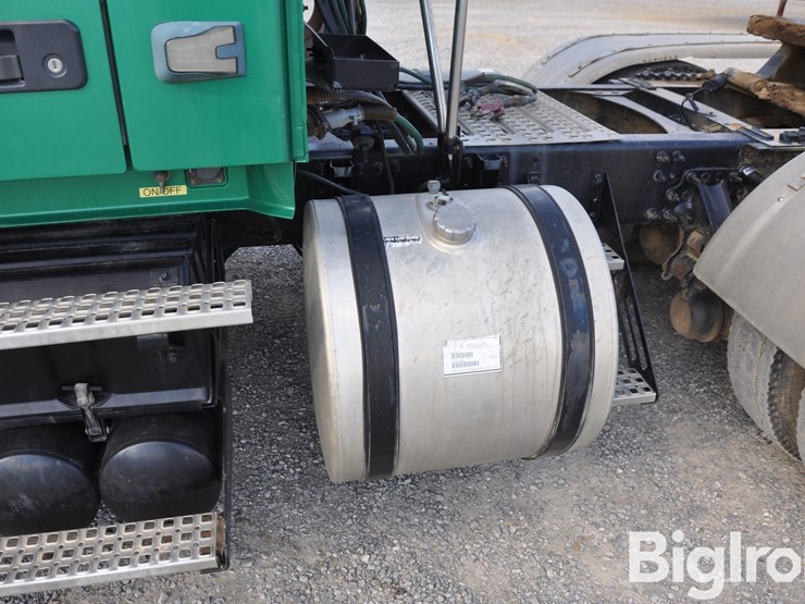 2009-volvo-vnl64t-t/a-truck-tractor-image-15