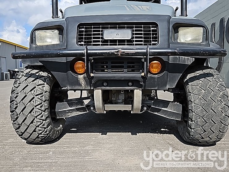 2019-club-car-carryall-1700-image-17