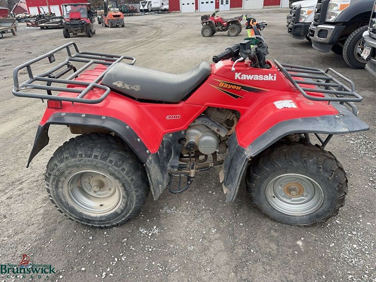 1999-kawasaki-bayou-300-image-4