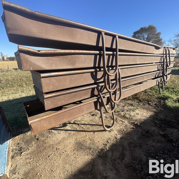 Steel Feed Bunks