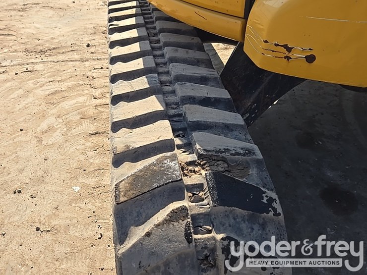 2020-deere-35g-image-21