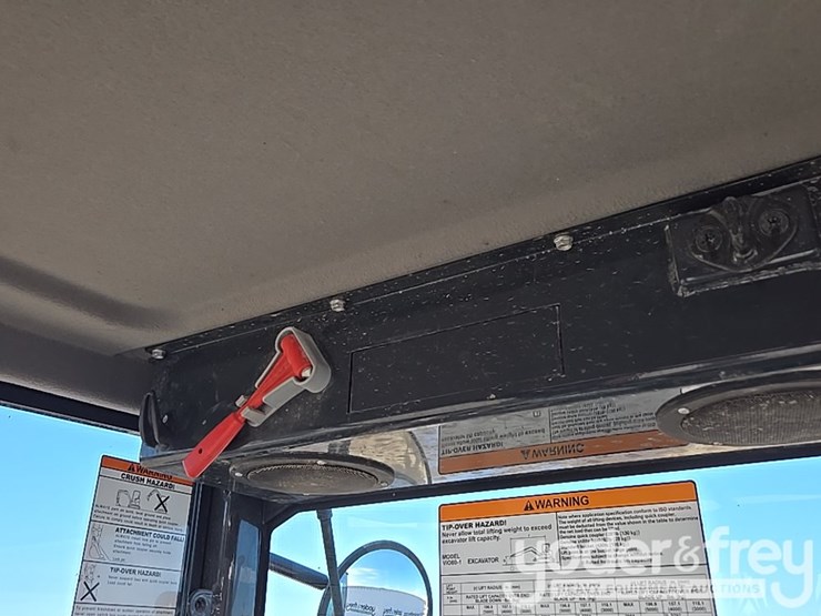 2022-yanmar-vio80-image-104