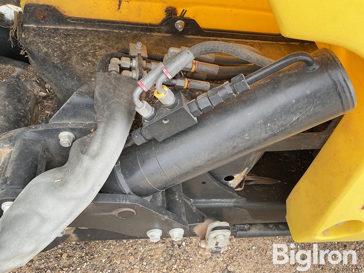 2023-john-deere-772-image-15