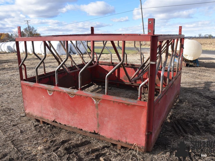 square-feeder-image-9