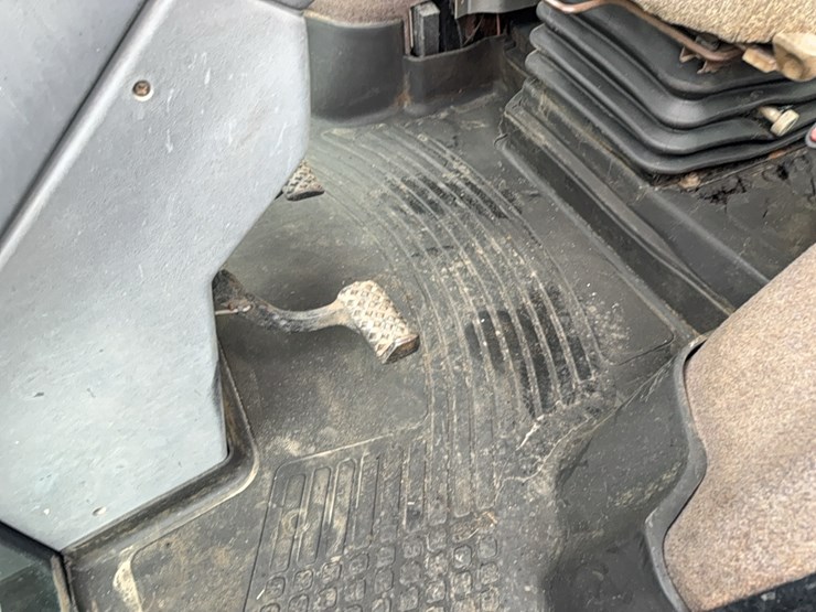 new-holland-8770-image-152