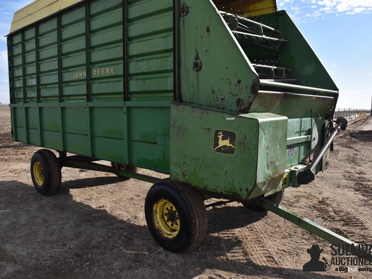 john-deere-716-image-11