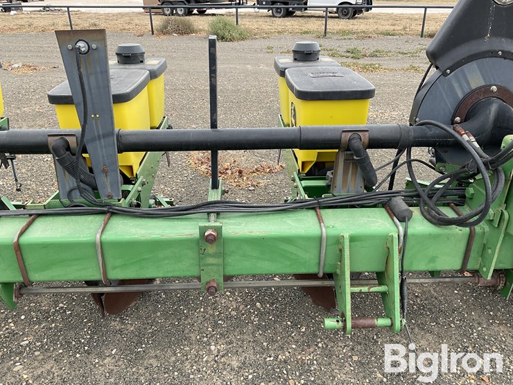 2002-john-deere-1700-image-15