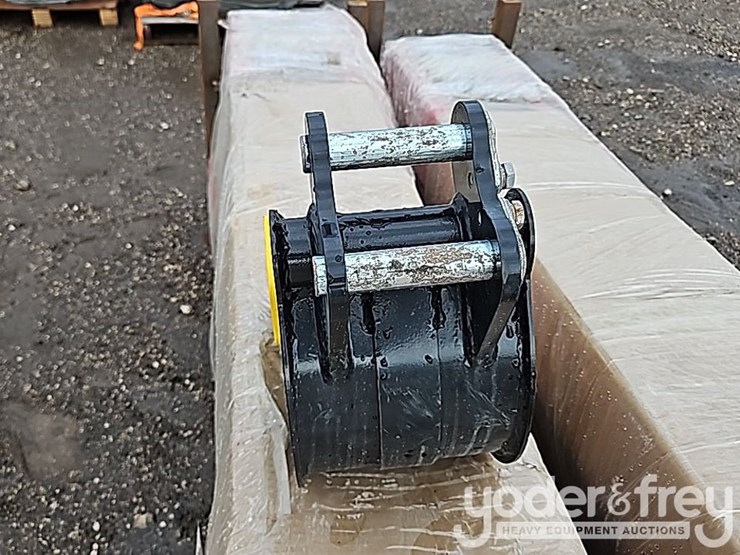 unused-ir-8"-toothed-bucket-to-suit-mini-excavator-image-4