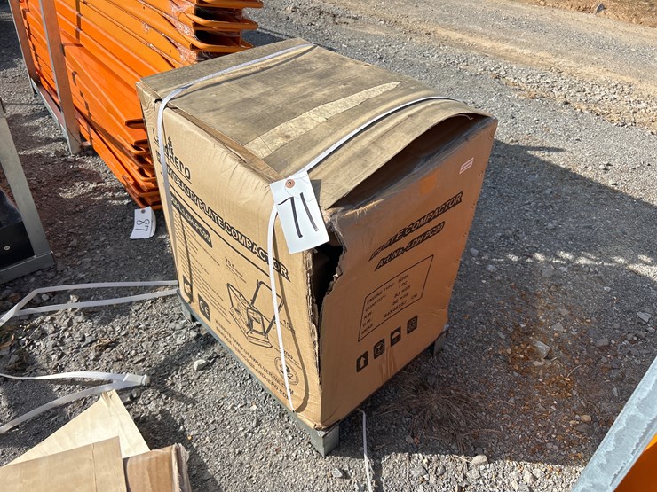 #71-•-landhonor-plate-compactor-image-1
