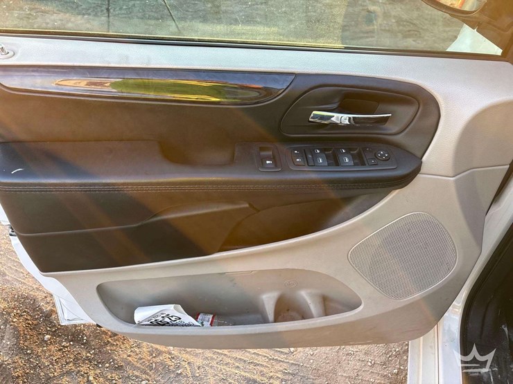 2018-dodge-grand-caravan-image-14