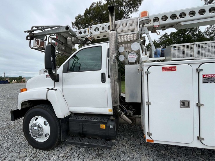 2005-gmc-c8-cable-placer-truck-image-18