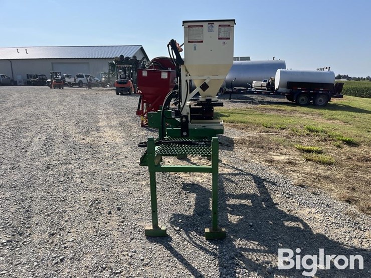 kasco-herd-sure-feed-3pt.-broadcast-seeder-image-6