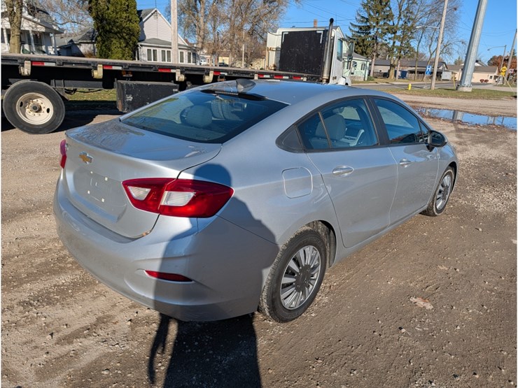2016-chevrolet-cruze-image-6