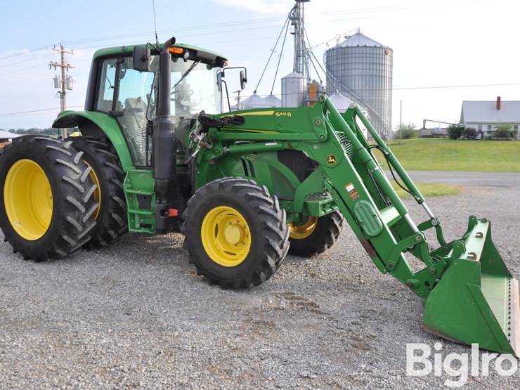 2019-john-deere-6110m-image-3