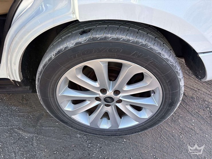 2012-land-rover-range-rover-image-21