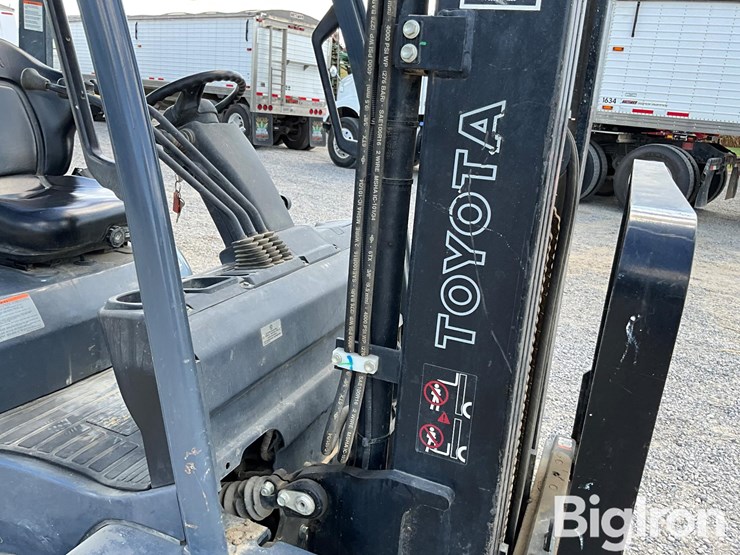 toyota-8fdu25-image-8