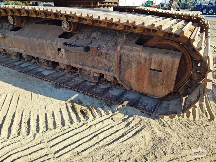 2019-hitachi-zx300-lc-image-21