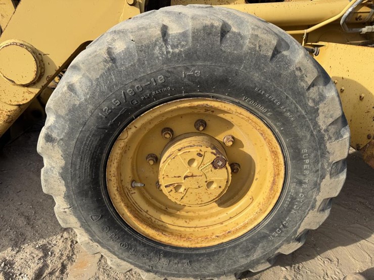 caterpillar-416b-image-60