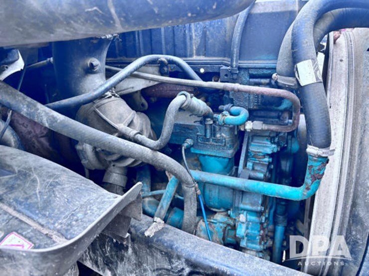 2003-volvo-10-image-69