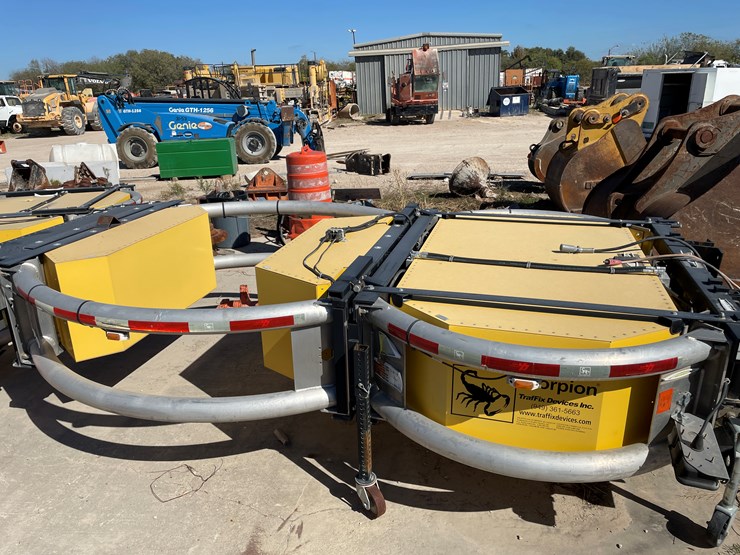 #6347-•-scorpion-crash-attenuator-image-2