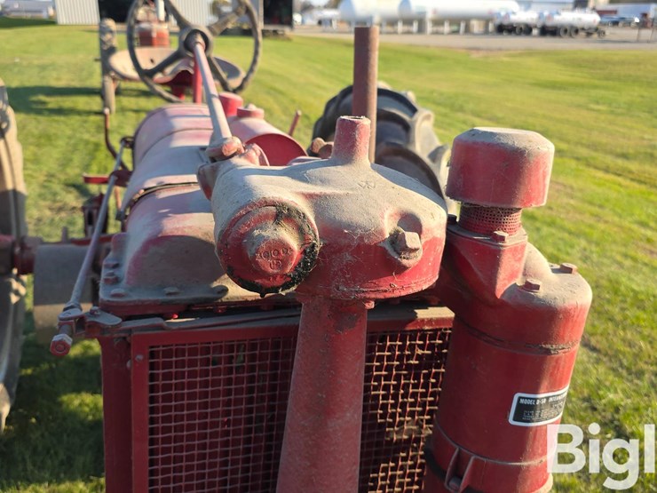 1939-farmall-f-14-2wd-tractor-image-11