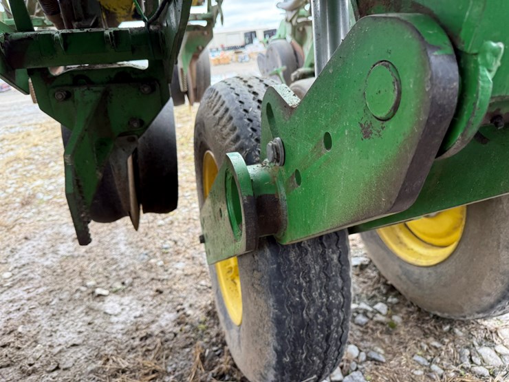 john-deere-1790-image-23
