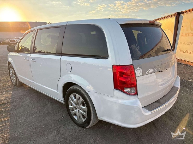 2018-dodge-grand-caravan-image-4