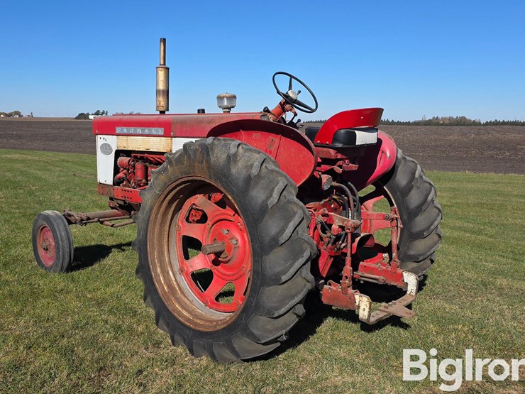 1959-farmall-560-diesel-2wd-tractor-image-7