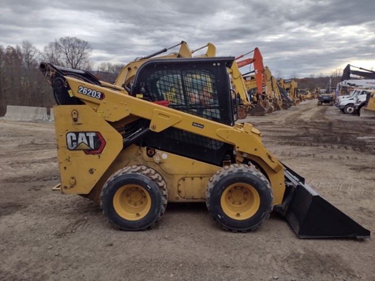 20-caterpillar-262d3-image-3