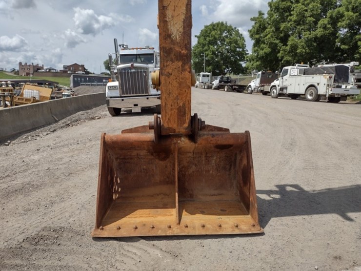 22-case-cx350d-image-44