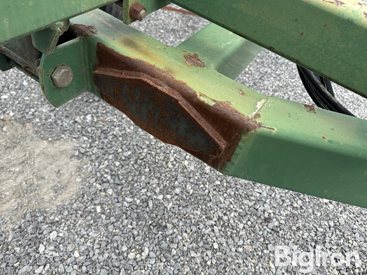 orthman-fallowmaster-930-42'-sweep-plow-image-17