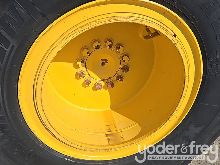 2018-komatsu-wa200-8-image-31