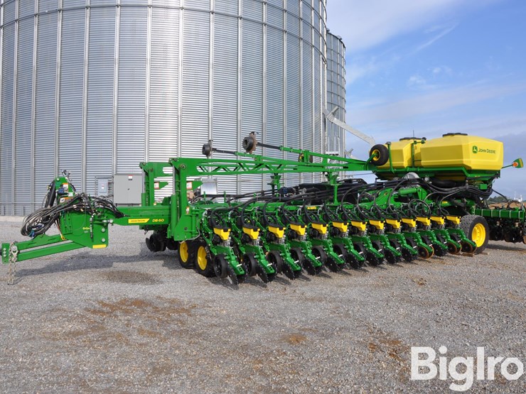 2022-john-deere-db60-image-1