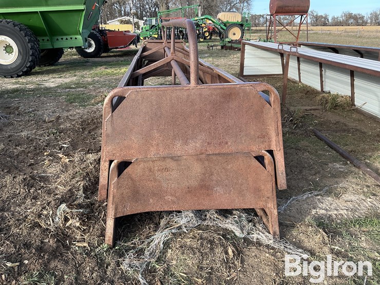 steel-bottomless-feed-bunks-image-2